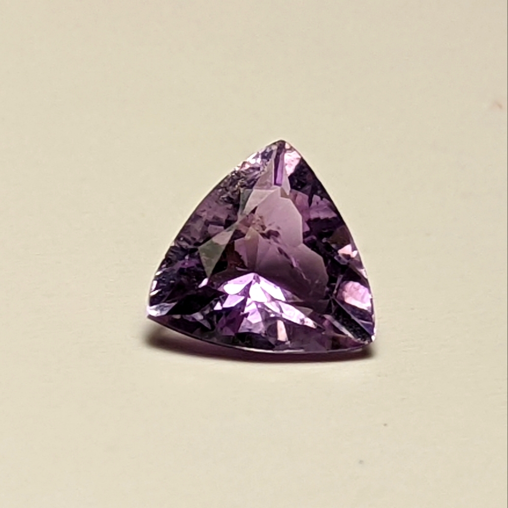 8x8x8mm trilliant cut amethyst